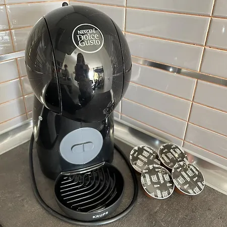 Spacious 1 Bedroom With Pool & Ocean View, Marina Palace Apartment *